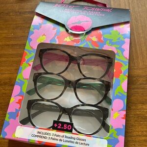 Betsey Johnson Readers 3 Pairs +2.5